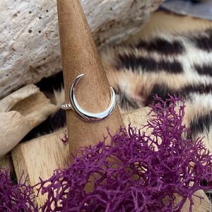 Large Crescent Moon Sterling silver Ring 8,9,10